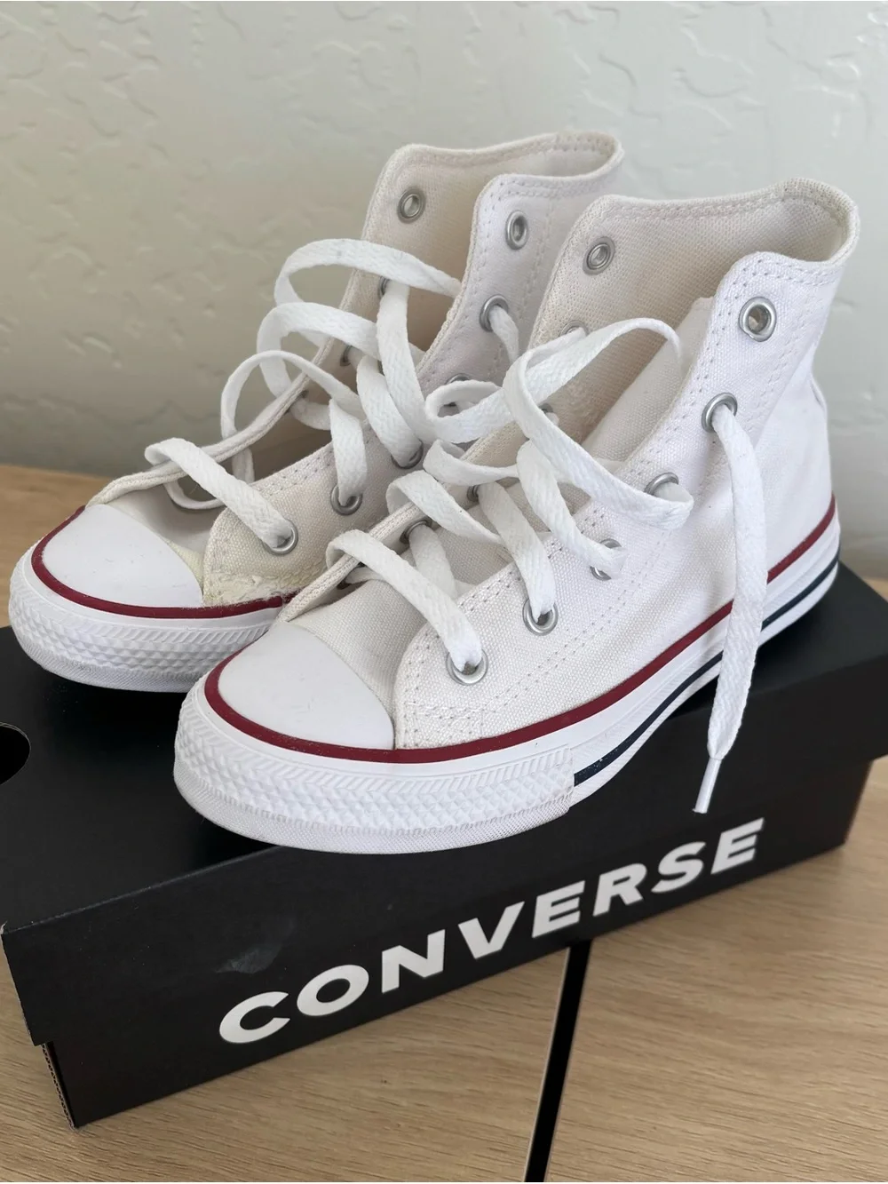 Converse Chuck Taylor All Star High Top Kids Youth Size 12 White Canvas Sneakers